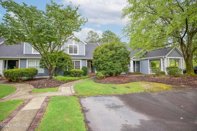 Building Photo - 287 Knoll Rd