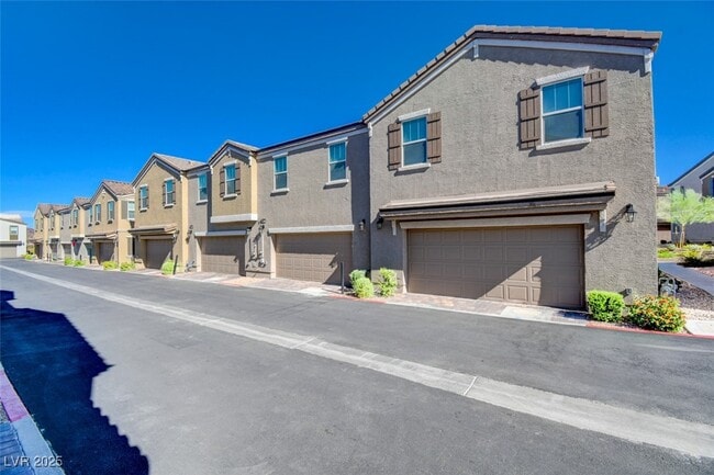 Building Photo - 664 Anemone Ln