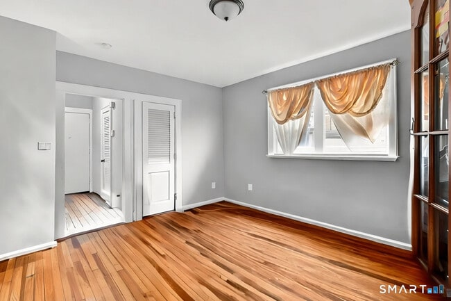 Building Photo - 1440 Wood Ave