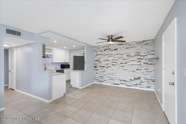 Building Photo - 2700 N Hwy A1A