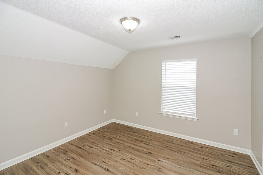Building Photo - 7362 Stonegate Blvd
