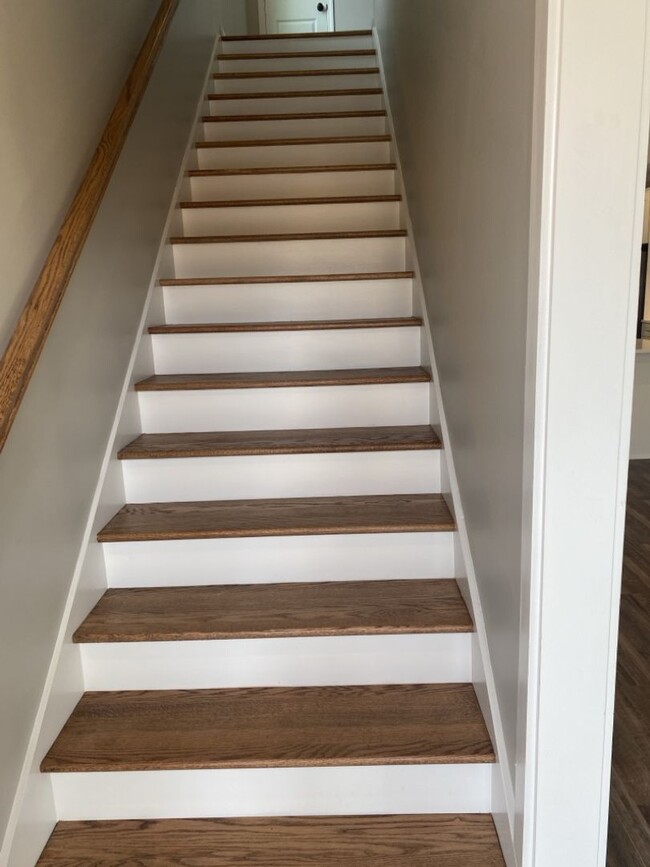 Building Photo - r368