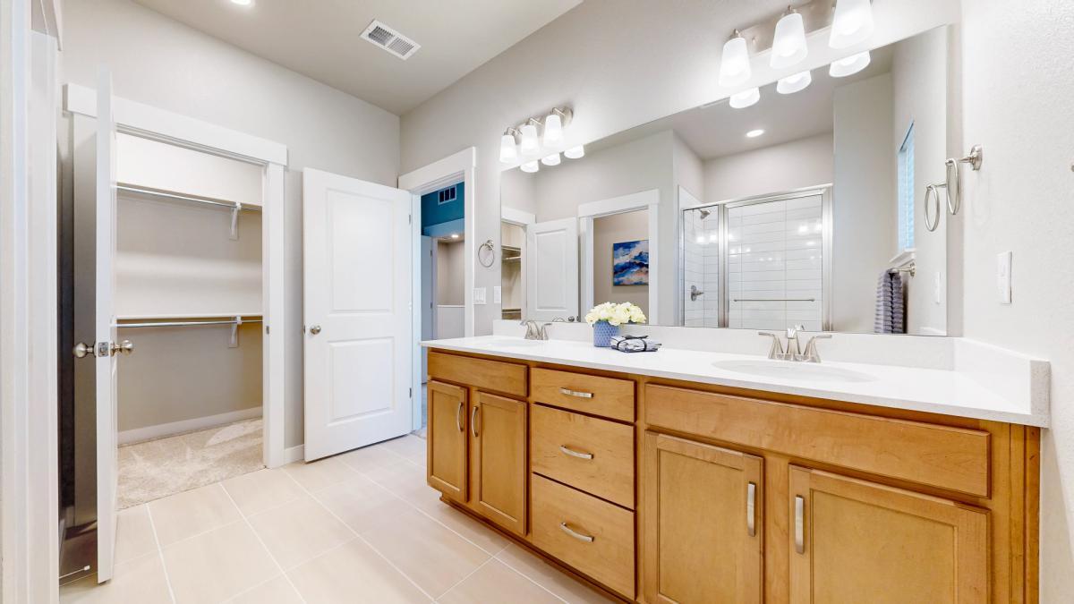 Master Bathroom Closet - 3462 Kettle Creek Dr