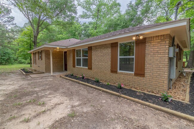 Building Photo - 14701 Cedar Ln Loop