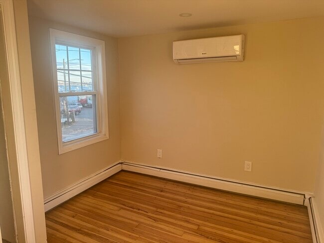 Building Photo - 2 Sea Ave