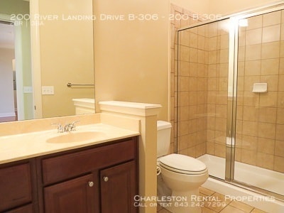 Building Photo - 200 River Landing Dr