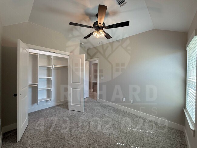 Building Photo - 3200 N Arden Wy