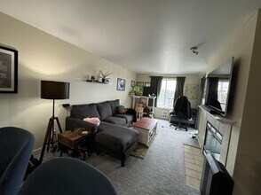 Building Photo - CLICK "REQUEST A TOUR" NOW!