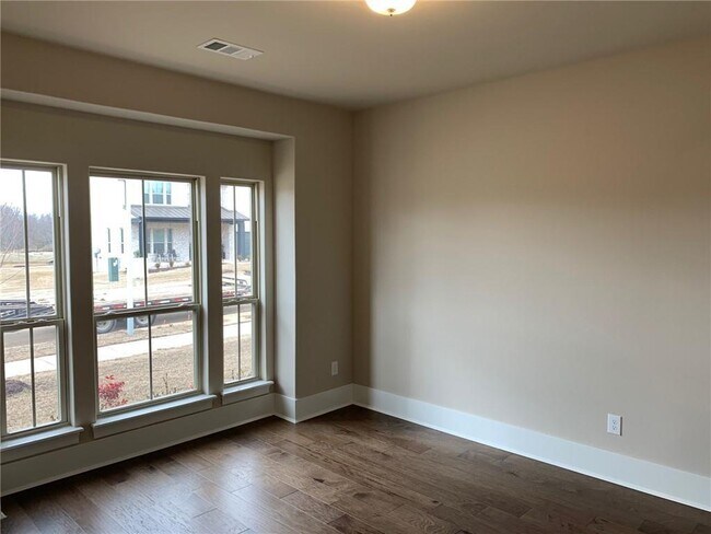 Building Photo - 616 Mill Pond Wy