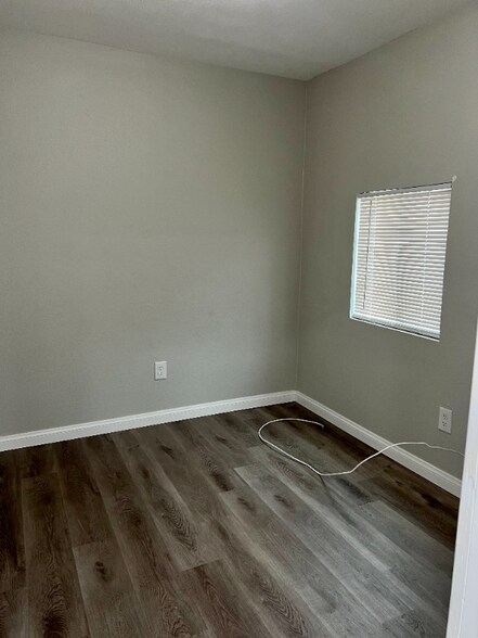 Building Photo - 21629 Cottonwood Ave