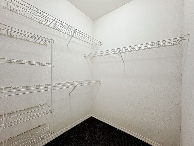 Building Photo - NEWLY RENOVATED 2-Bdrm Condo in Visconti's...