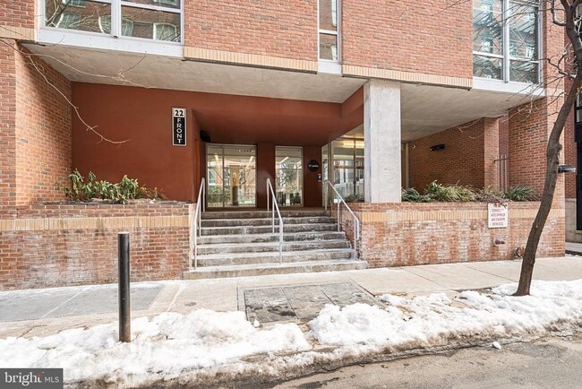 Building Photo - 22 S Front St