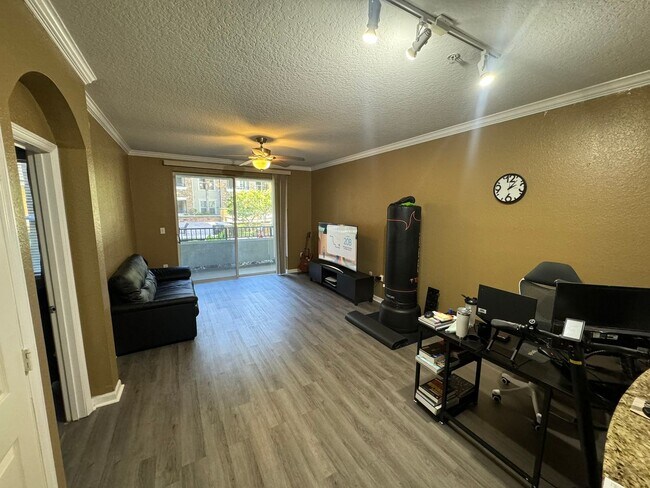 Building Photo - 8539 Gate Pkwy W