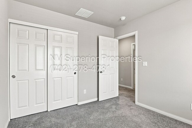 Building Photo - 7204 Sunray Point St