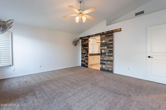Building Photo - 7240 N Dreamy Draw Dr