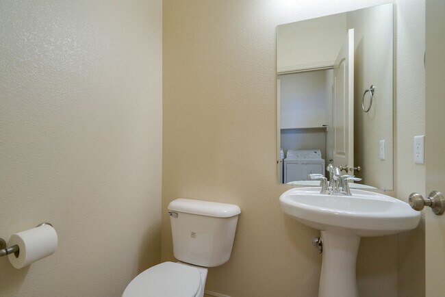 Building Photo - Spacious 3 Bedroom Corner Lot Home Near So...