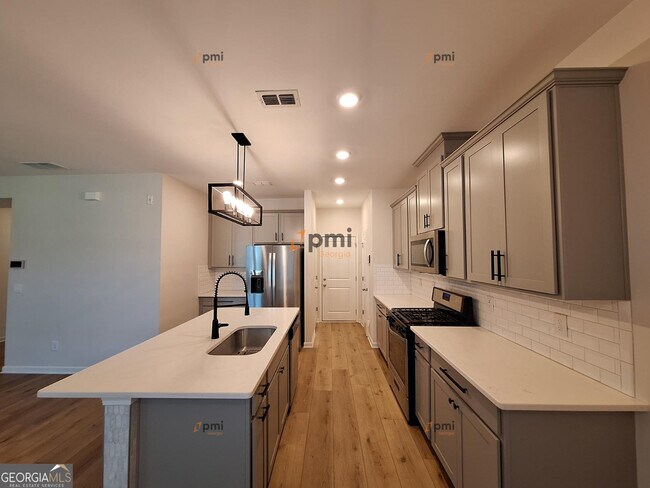 Building Photo - 4644 Piston Jct SW