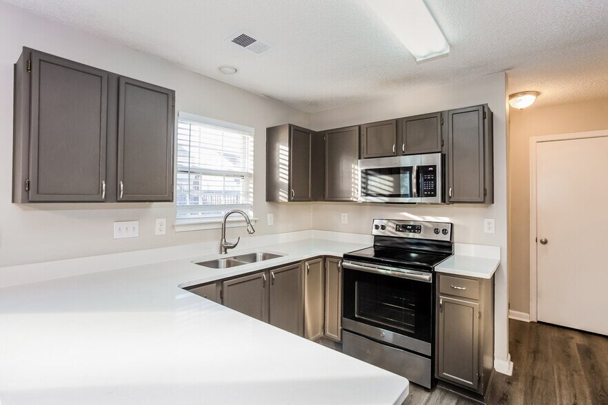 Building Photo - 427 Amhurst St SW