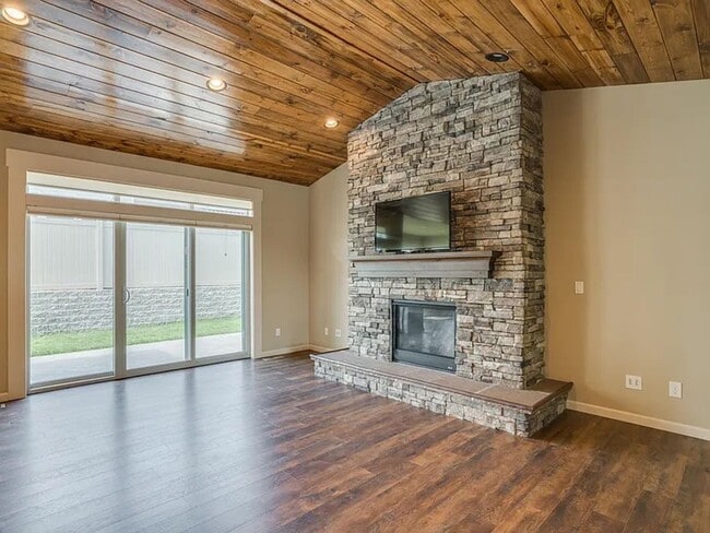 Building Photo - 1722 Brambling Brae Ln