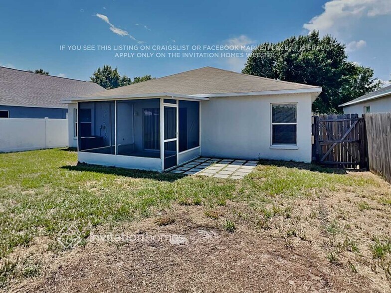 Building Photo - 10037 Creek Bluff Dr