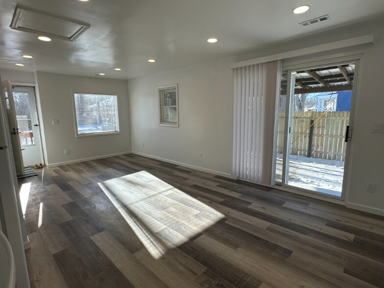 Building Photo - 28532 Grayling Ave