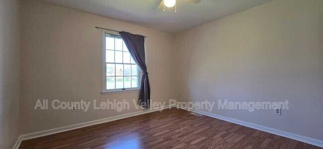 Building Photo - 5634 Grace Ave