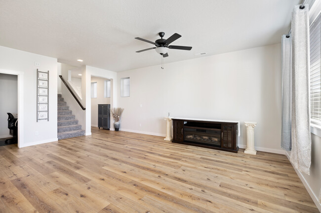 Building Photo - 5359 S Redeken Pl