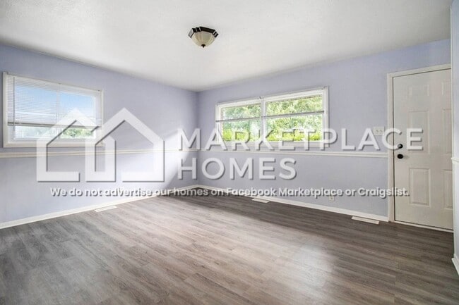Building Photo - 1349 Ebeling Dr