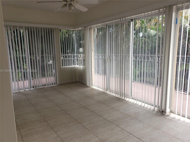 Building Photo - 4850 SW 63rd Terrace