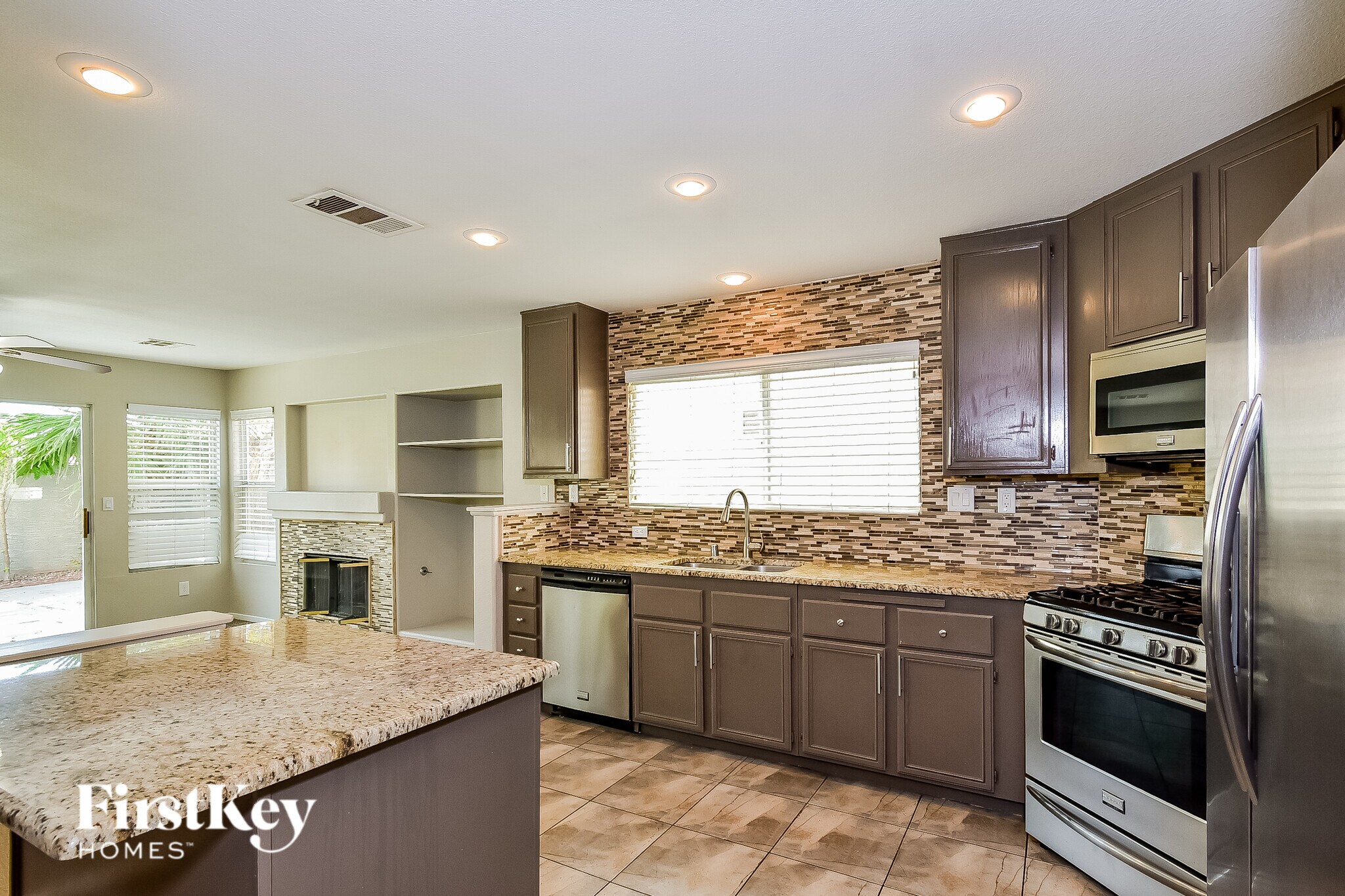 Building Photo - 6046 Evening View St