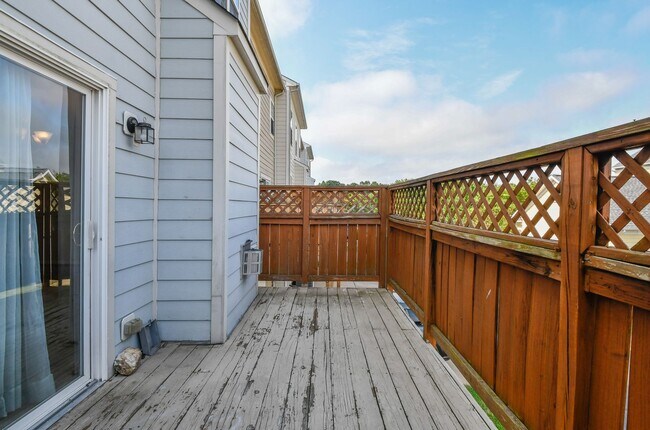 Building Photo - Idlewild Townhome for Rent