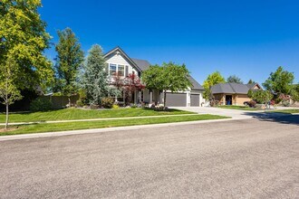 Building Photo - Stunningly Upgraded 4-Bedroom Home in Prime Eagle Location