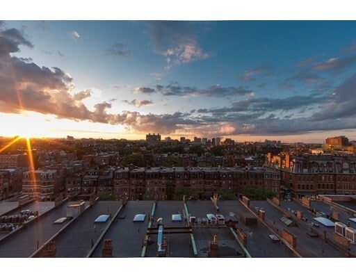 Building Photo - 755 Boylston St