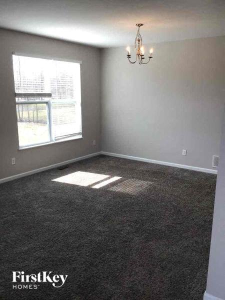 Building Photo - 1727 Declaration Dr W