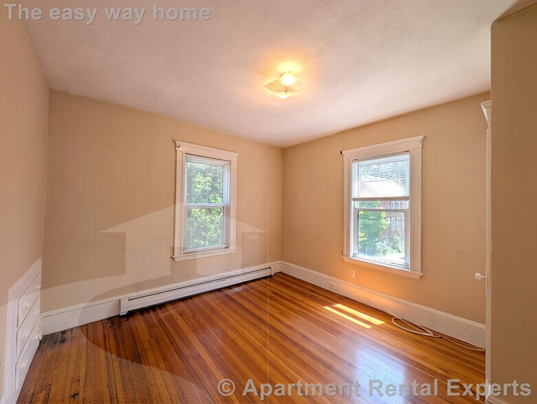 Building Photo - 49 Conwell Ave