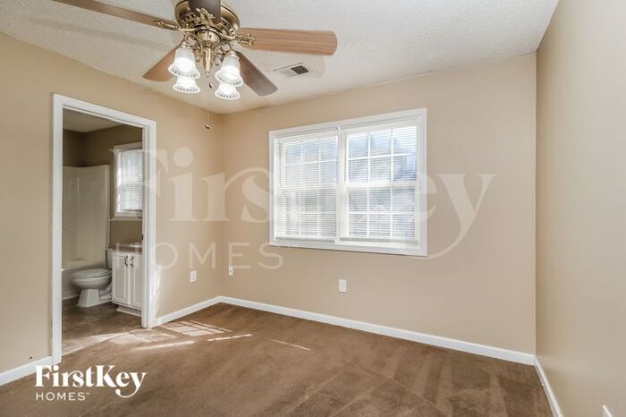 Building Photo - 60 Landing Ln