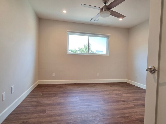 Building Photo - Stunning Coastal Retreat in Oceanside with...