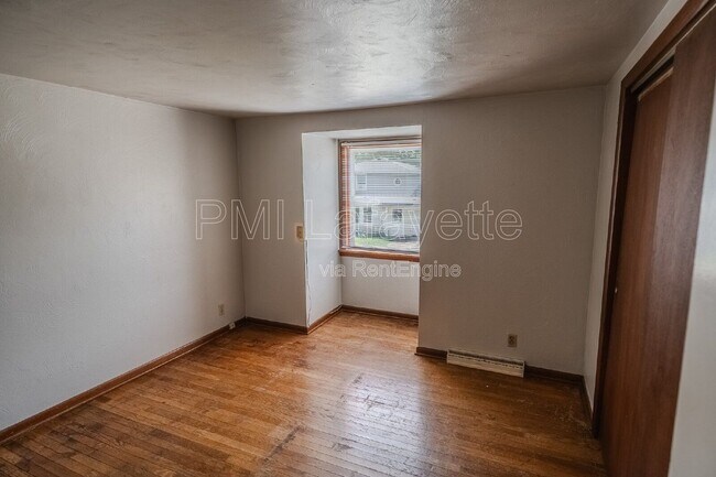 Building Photo - 442 Lamplighter Ln