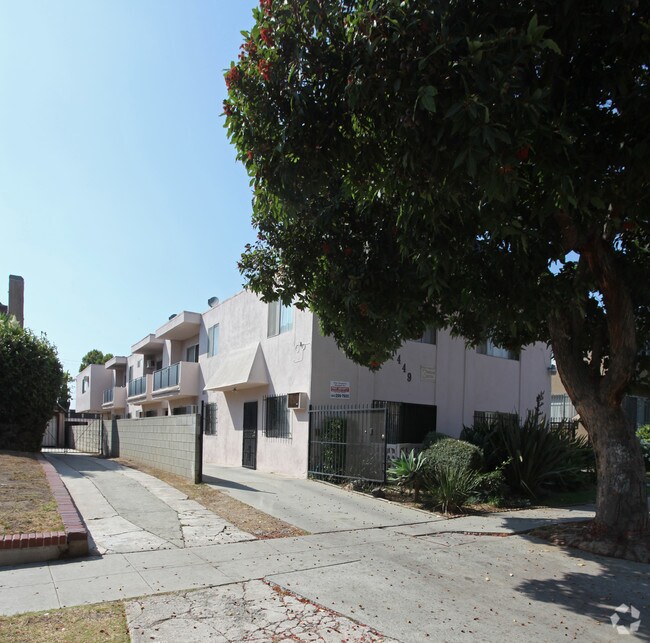 Building Photo - 1449 S Point View St