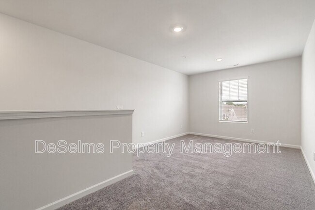 Building Photo - 431 Alcott Wy
