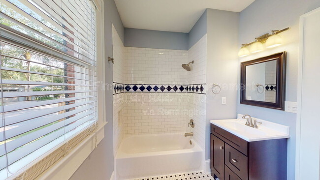 Building Photo - 1292 Wolfe St