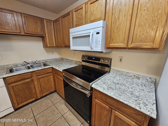 Building Photo - 7823 Mordecai Ct