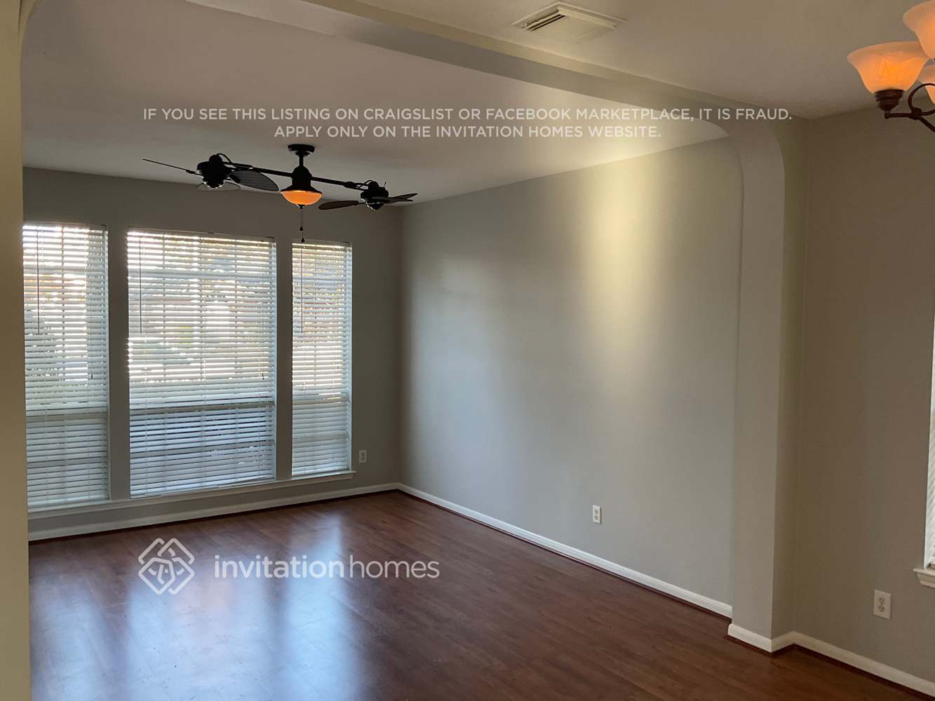 Building Photo - 3423 La Seine Ln