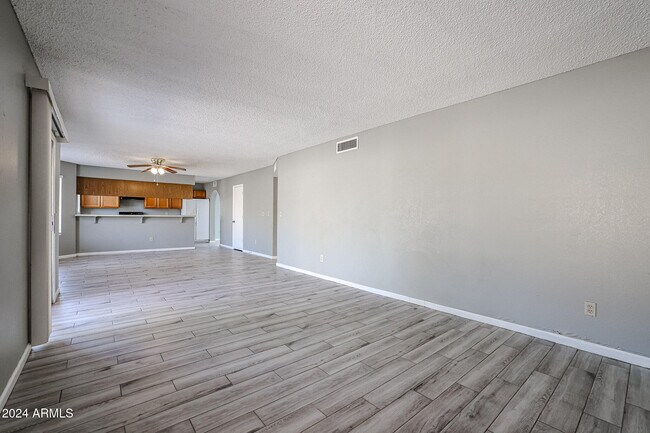 Building Photo - 9208 W Gary Rd