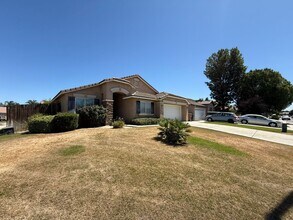Building Photo - Spacious 3-Bedroom, 2-Bathroom Home in Sou...