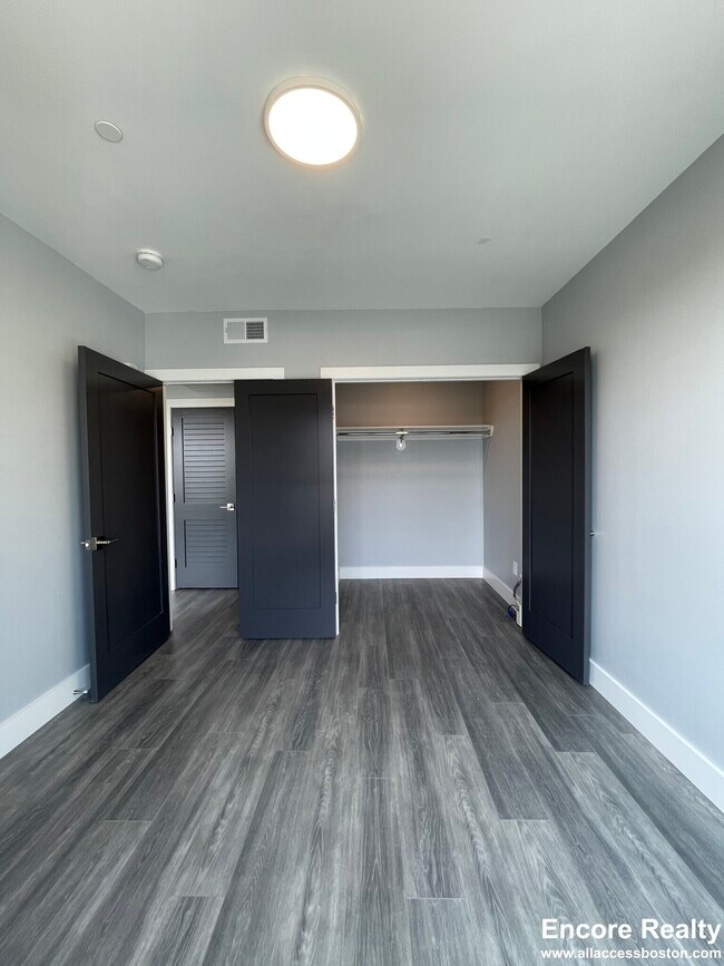 Building Photo - 365 Western Ave