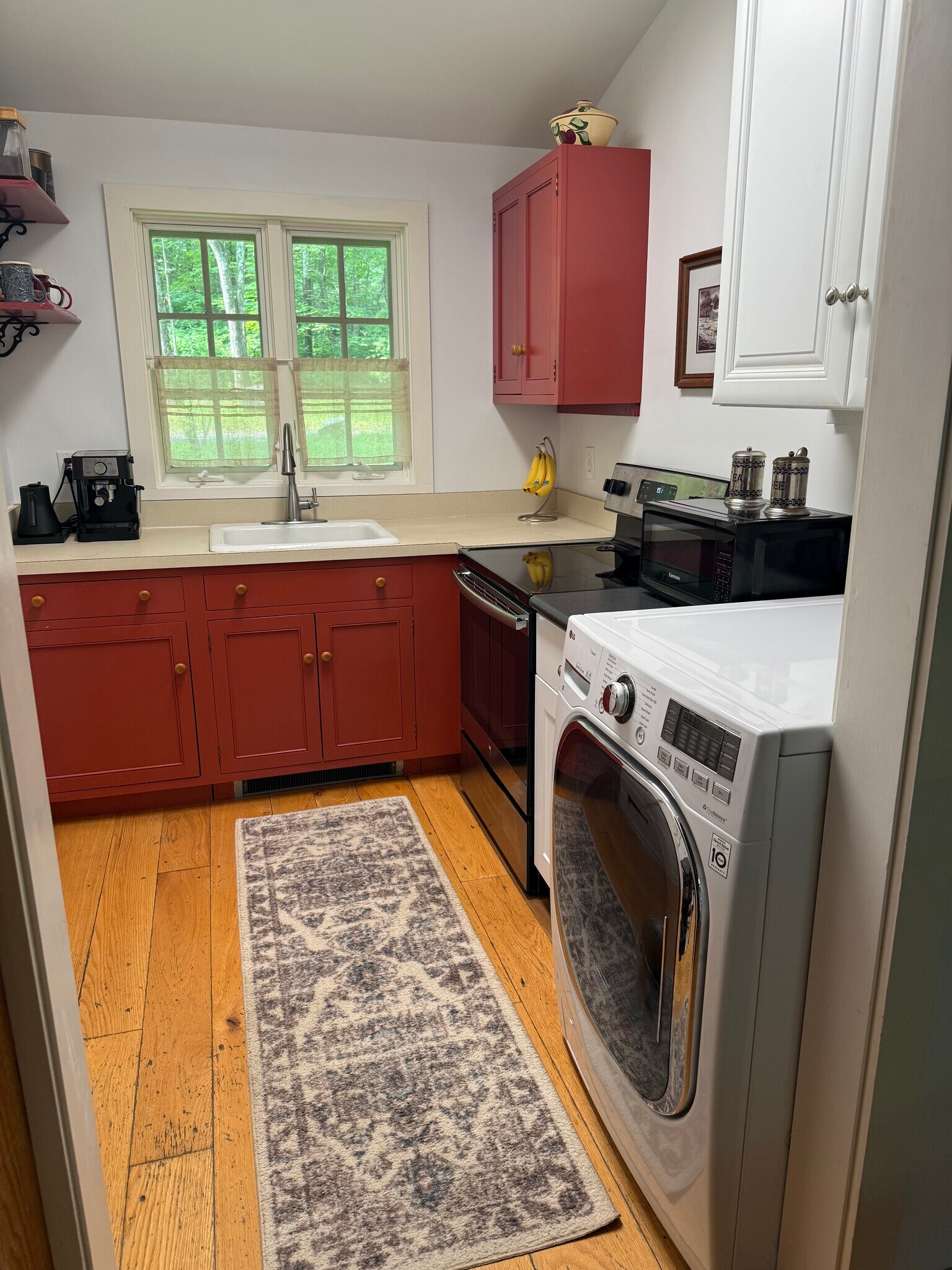 Building Photo - 300 Chestnut Hill Rd