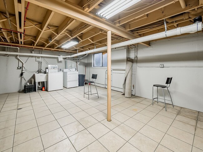 Building Photo - 1494 Nancywood Dr