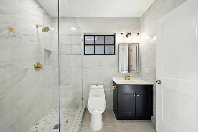 Building Photo - 4613 W Fair Oaks Ave