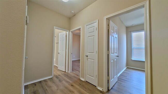 Building Photo - 16006 Arapaho Bend Ln